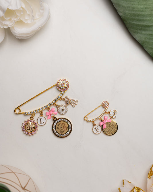 Girl Pink 4 Quls & Initial Bundle Set